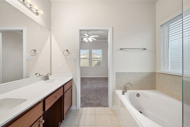 Building Photo - 135 San Bernard Dr