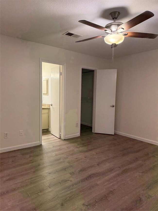 Building Photo - 615 Luther Dr