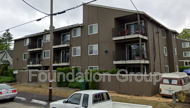 Primary Photo - 938 N 100th St
