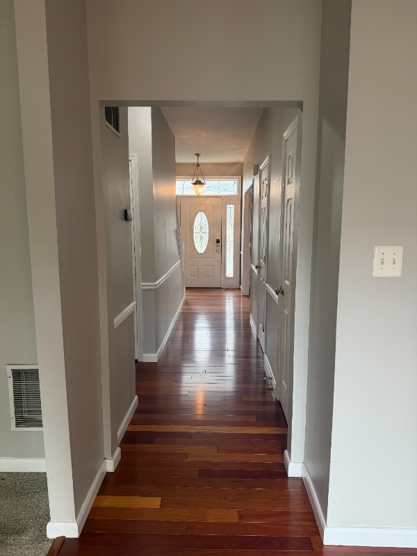 Building Photo - 608 North St NE