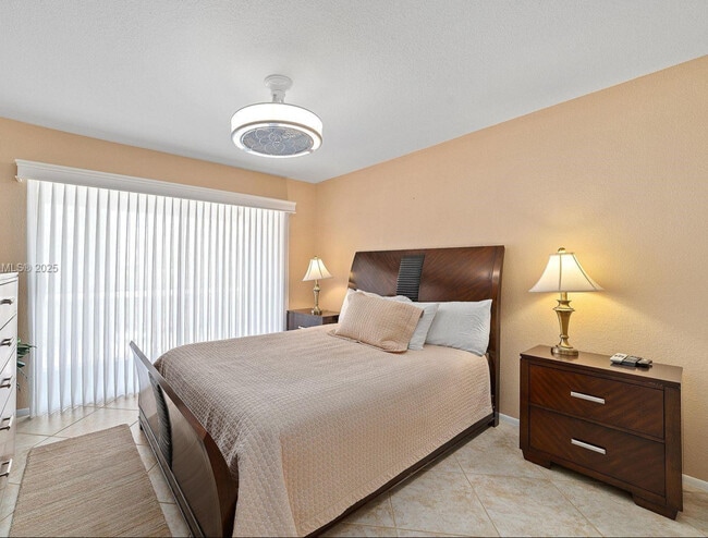 Building Photo - 1740 Palm Cove Blvd