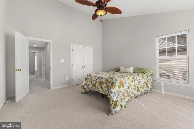 Building Photo - 9211 Cascade Falls Dr