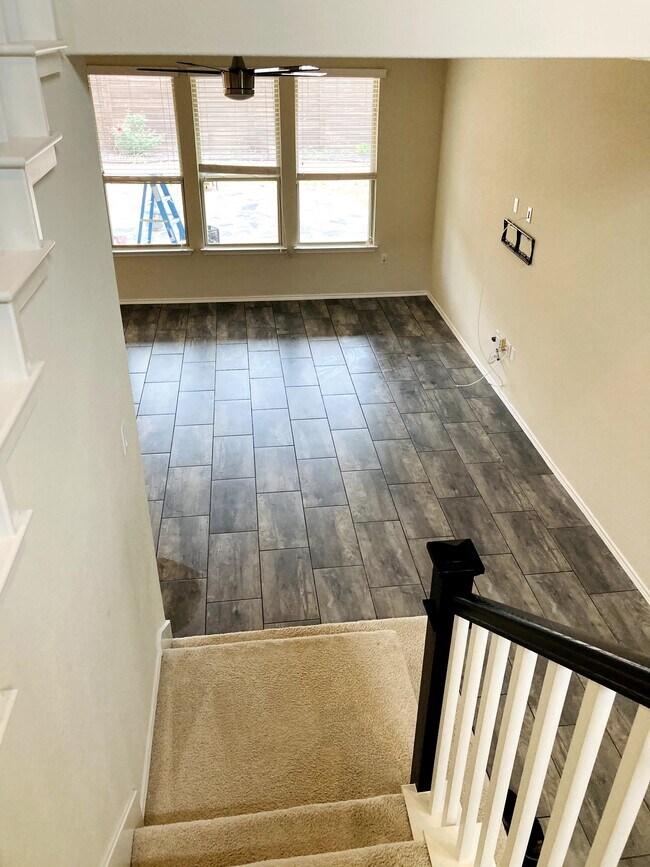 Building Photo - 14012 Eucalyptus Bnd