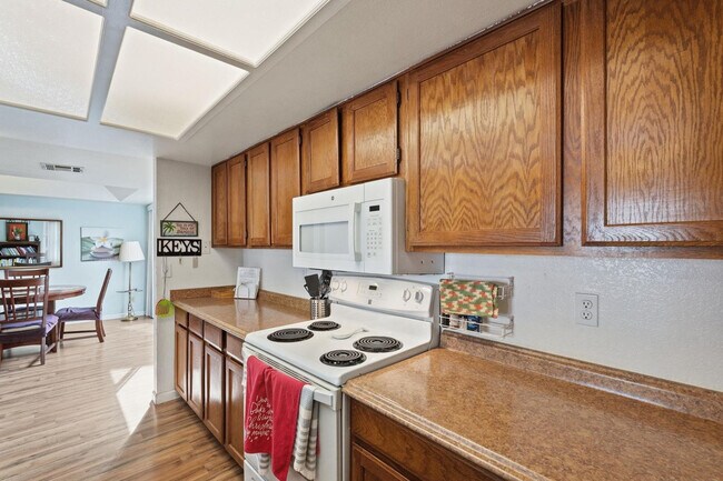 Building Photo - 2929 E Broadway Rd