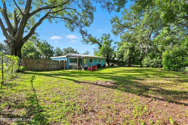 Building Photo - 355 Wildwood Ln