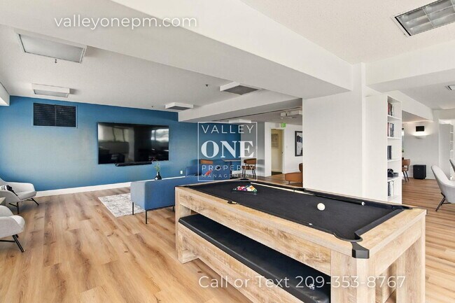 Building Photo - Fully Furnished Condo With Panoramic San Francisco Bay Views and Unbeatable Amenities