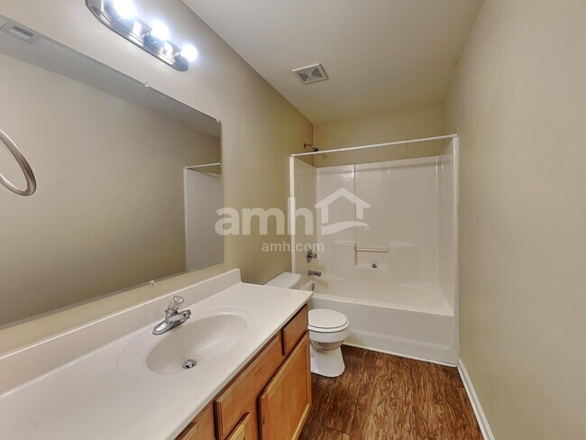 Building Photo - 2313 Worrall Hill Dr