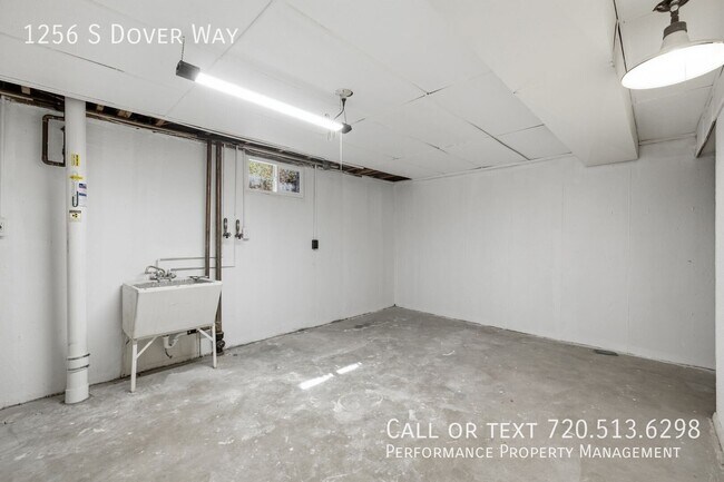 Building Photo - 1256 S Dover Way