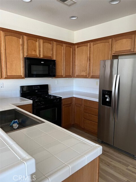 Building Photo - 301 Island Way