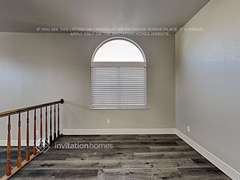 Building Photo - 621 Hovey Way