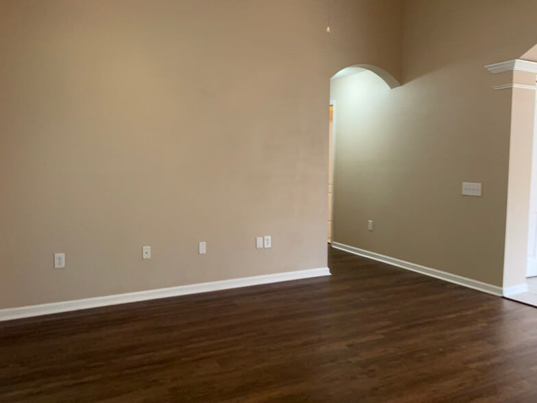 Building Photo - 5243 Algerine Pl