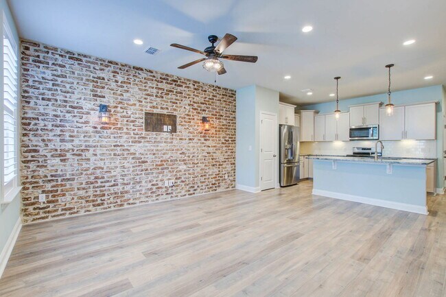 Building Photo - 2319 Watchtower Ln