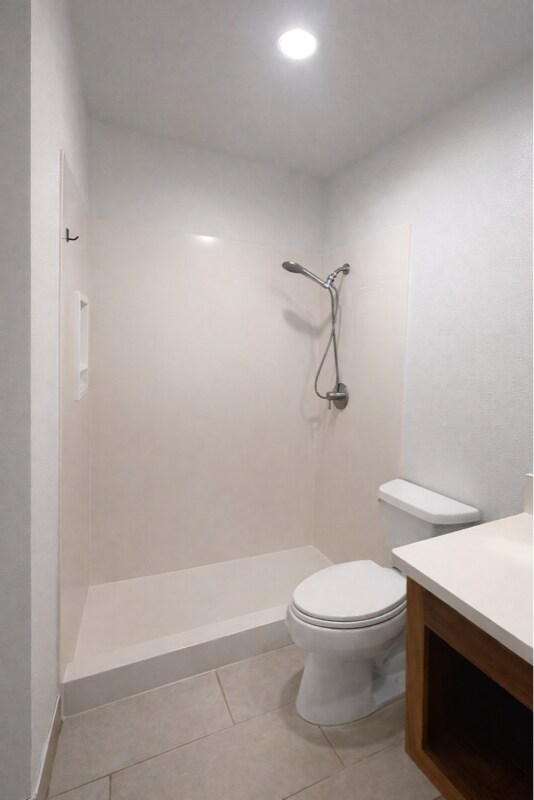 Building Photo - 95-833-833 Wikao St