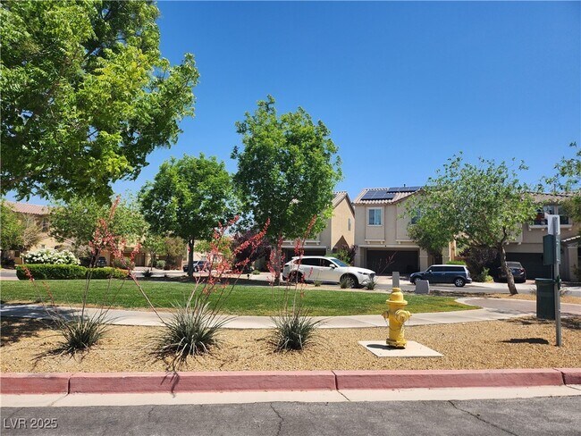 Building Photo - 8521 W Kellman Ave