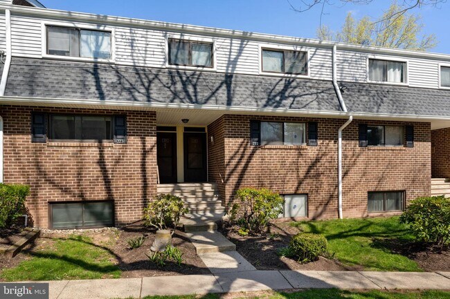 Building Photo - 222 Stony Way