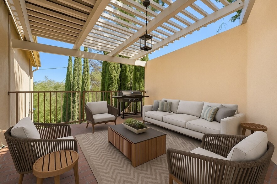 Building Photo - 3962 Oakfield Dr