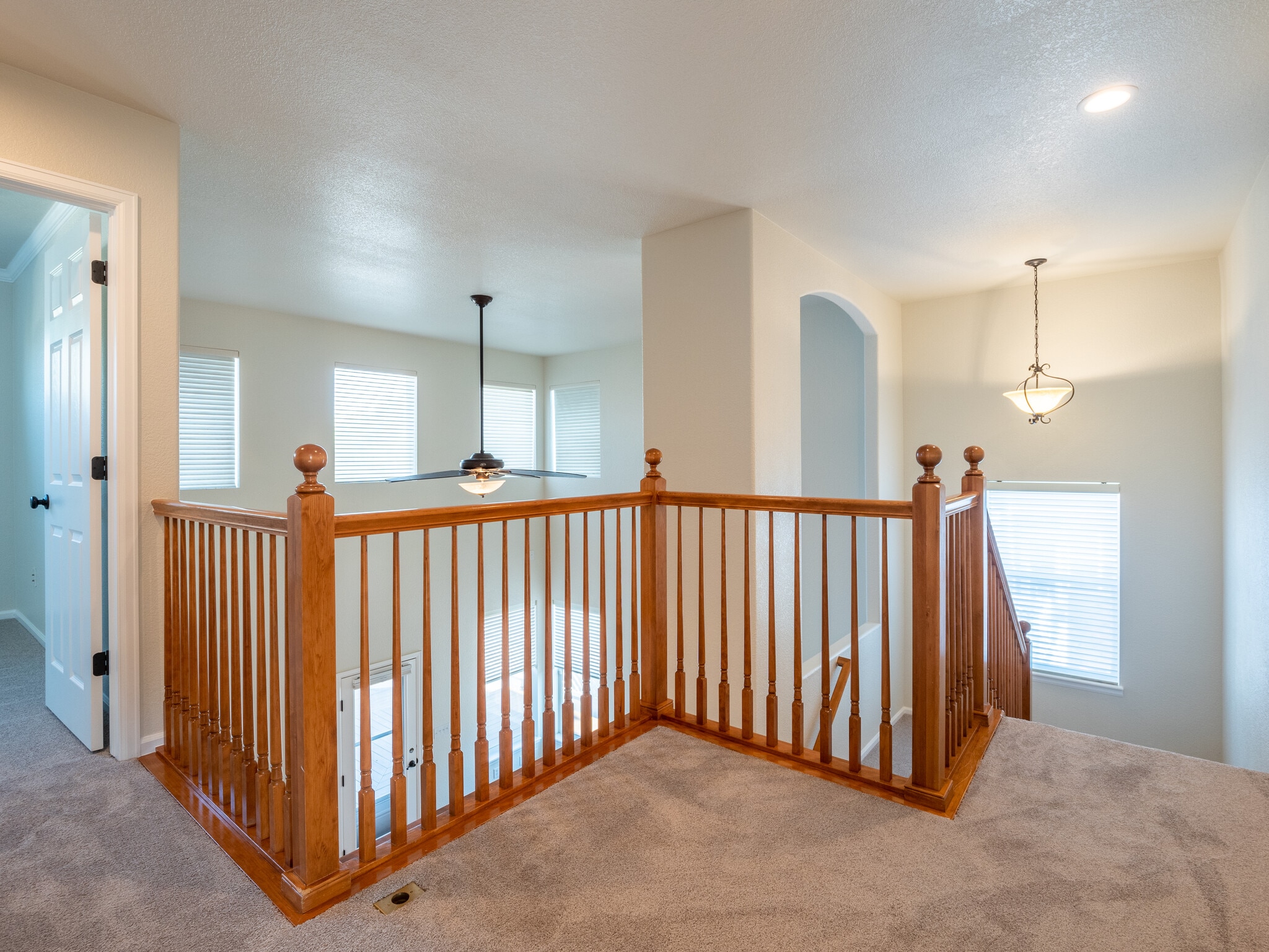 Building Photo - 5162 Cinquefoil Ln