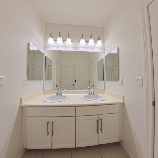 Building Photo - Exceptional Dual Master Residence with Modern Upgrades