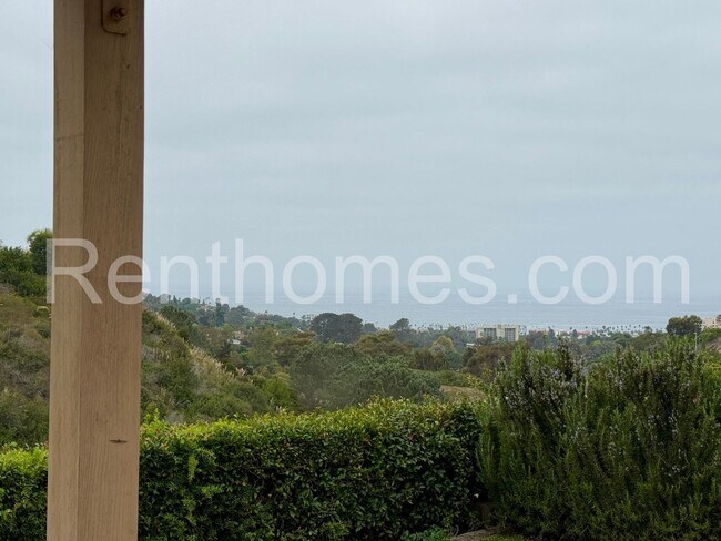 Building Photo - 7648 Caminito Coromandel