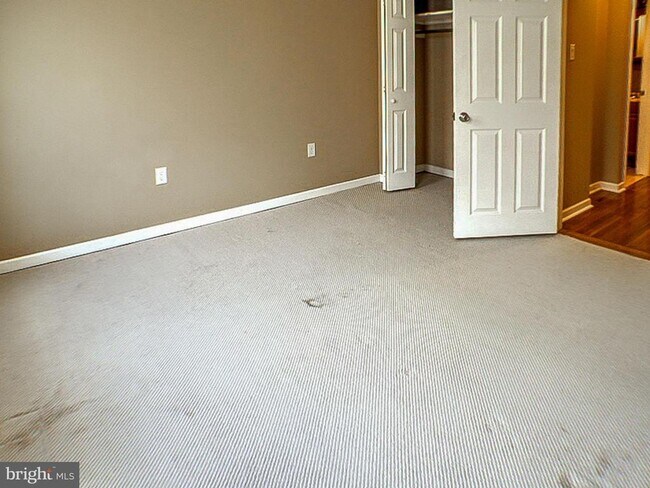Building Photo - 2346 Gerritt St