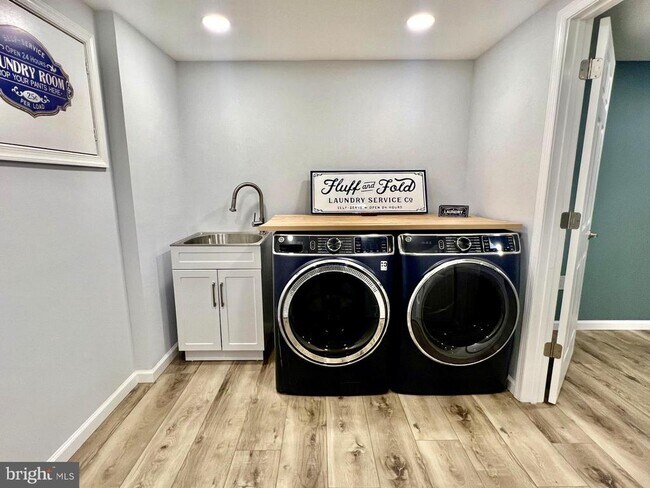 Building Photo - 11808 Coldstream Dr