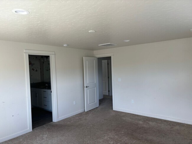 Building Photo - Beautiful Meridian Home in Growing Community Near Parks & Shopping