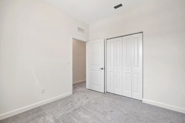Building Photo - Modern Townhome @ Veranda Landing
