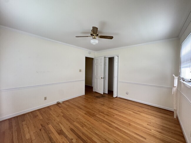 Building Photo - 1032 Belmorrow Dr