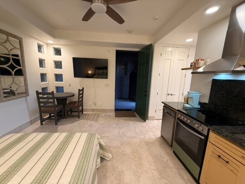 Building Photo - 2253 N Cohonina Cir