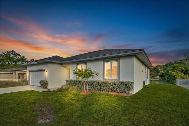 Building Photo - 719 Little Rock St E