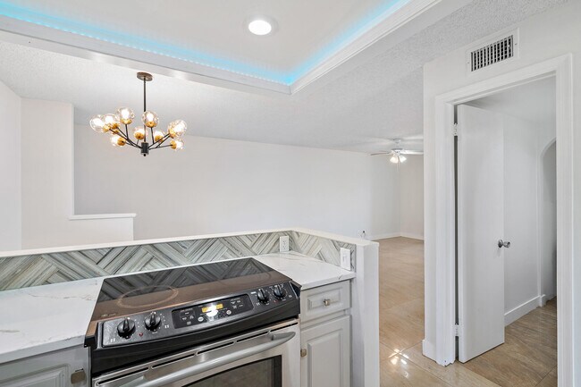 Building Photo - 148 Yacht Club Dr