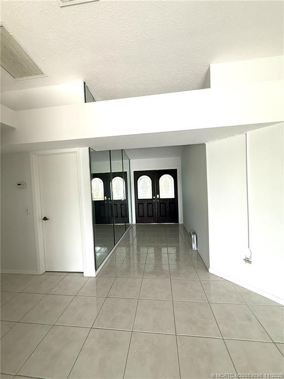 Building Photo - 1998 NE Ginger Terrace