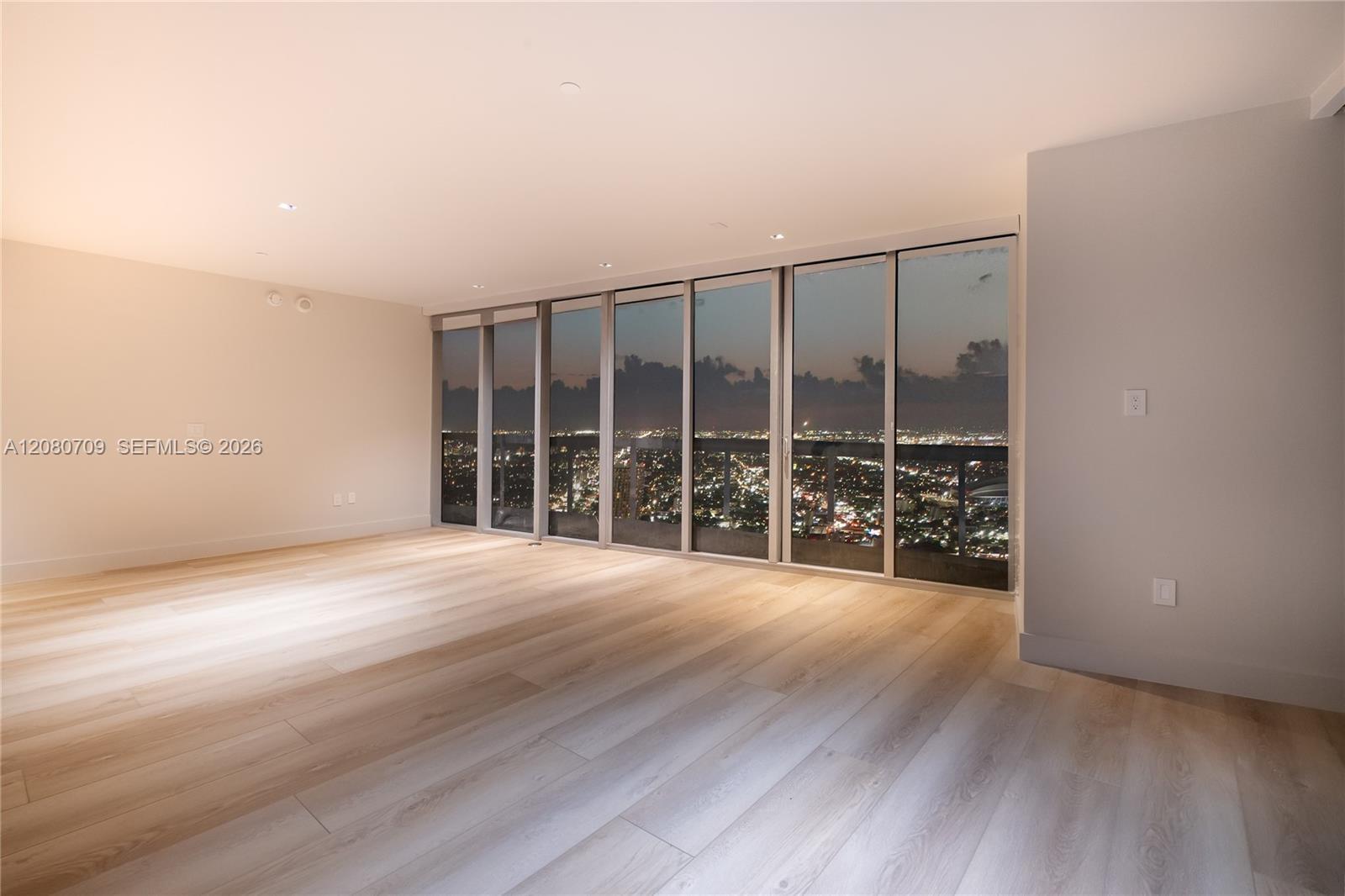 Building Photo - 465 Brickell Ave