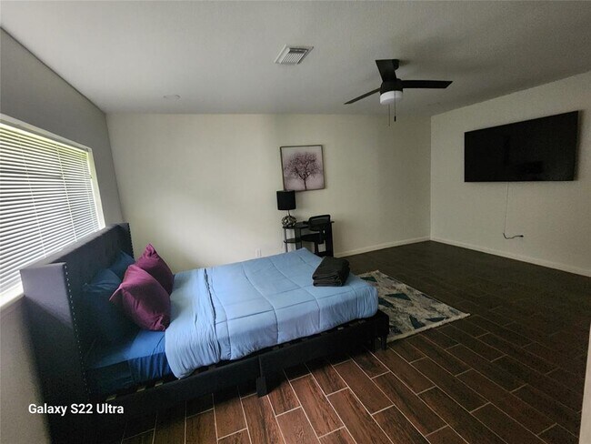 Building Photo - 7843 Battleoak Dr