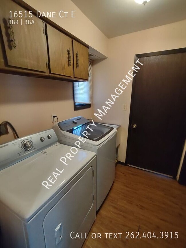 Building Photo - 16515 Dane Ct E