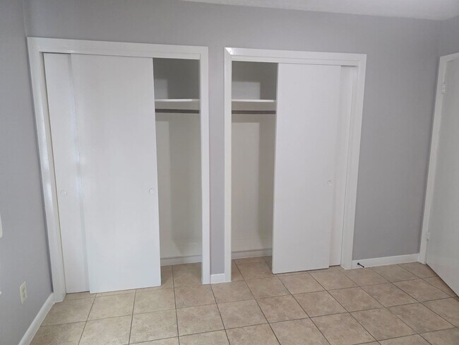 Building Photo - 4122 Beran Dr