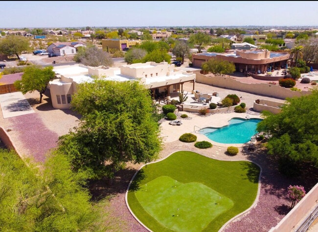 Primary Photo - 19725 W Meadowbrook Ave