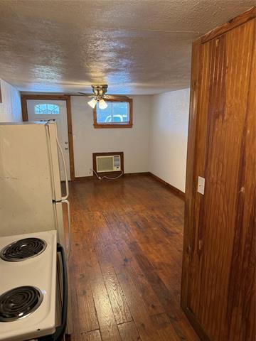 Building Photo - 1705 Chris Craft Dr