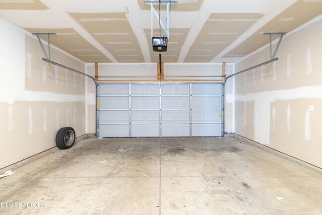 Building Photo - 173 Ashe Ave