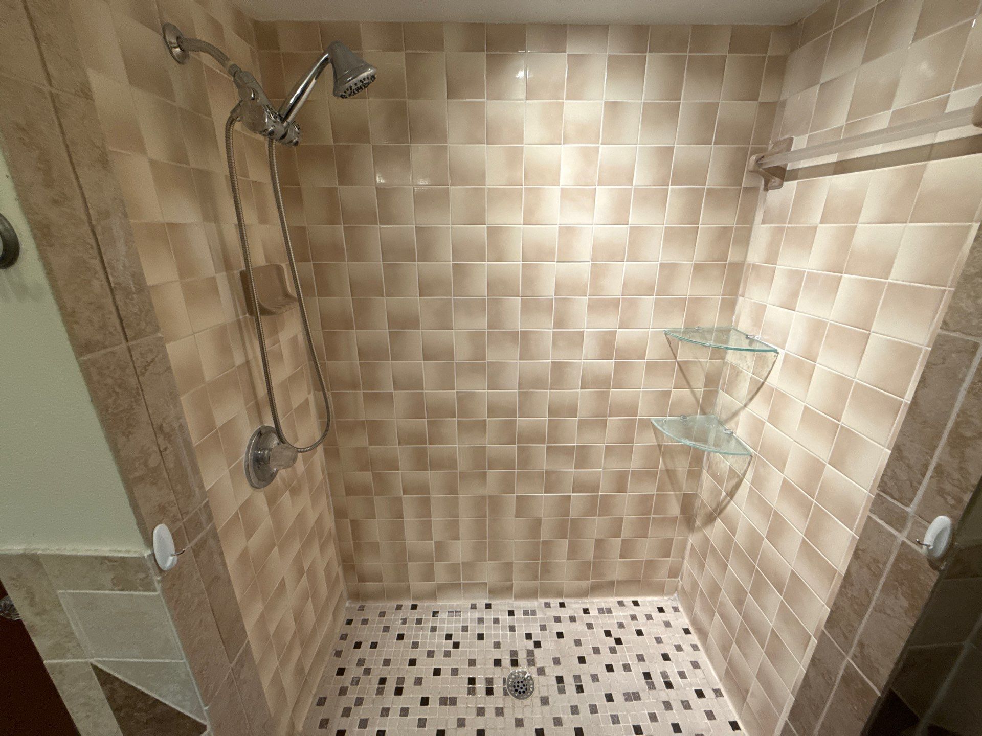 Building Photo - 851 S Oak Crest Path