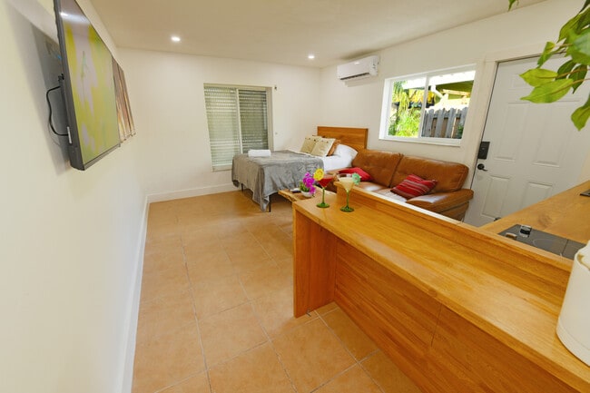 Building Photo - PR 11