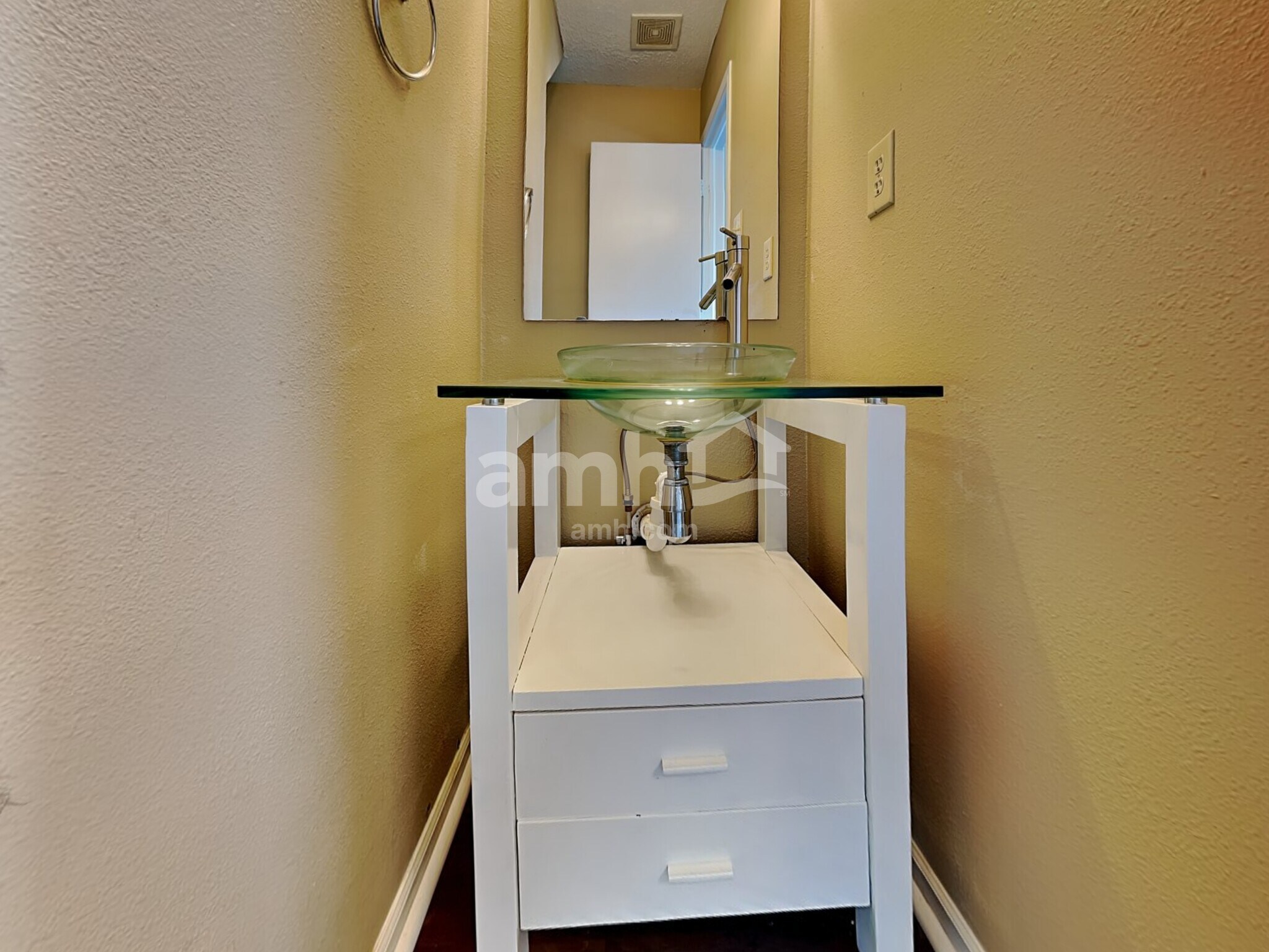 Building Photo - 6303 Abaca Way