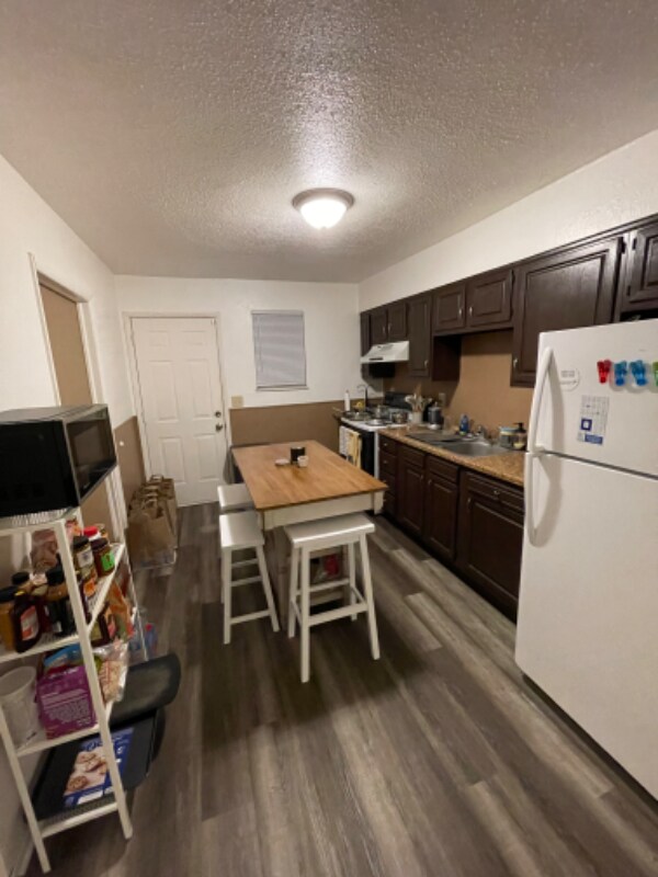 Building Photo - 244-246 Forest St