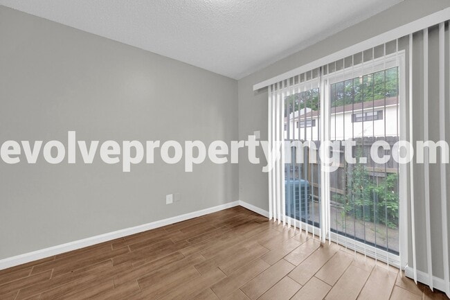 Building Photo - 3430 Pruett Ct