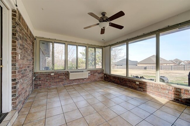 Building Photo - 7201 NW 150th St