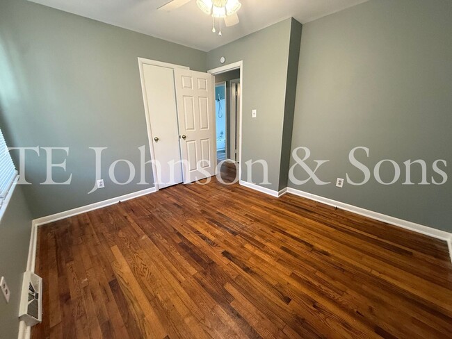 Building Photo - Charming 4 Bedroom in Winston Salem