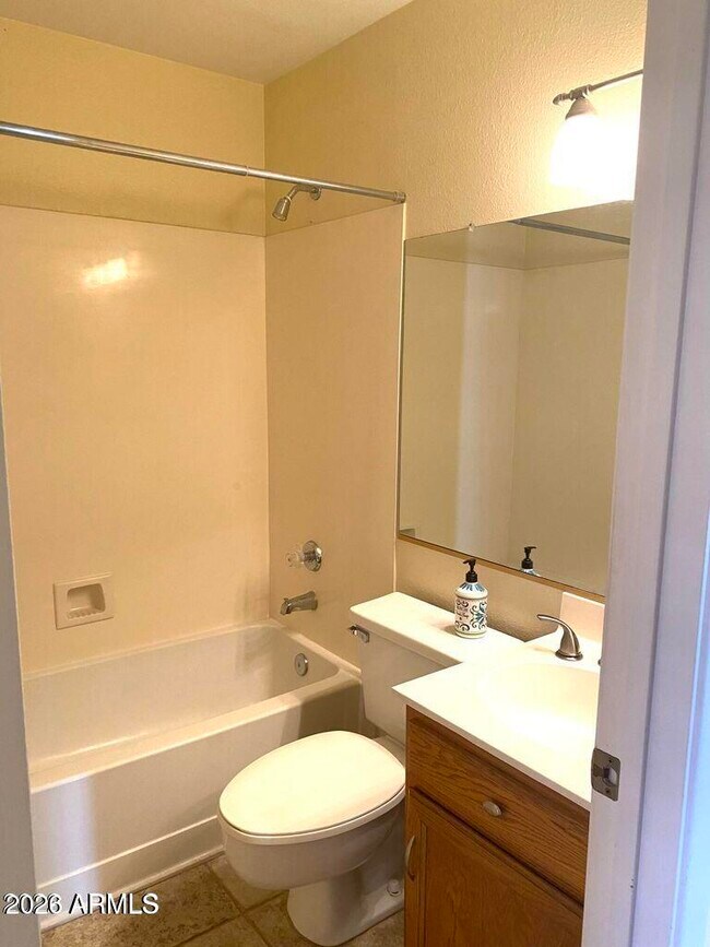 Building Photo - 12421 S Oneida Ct