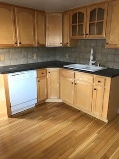 Kitchen - 3174 S Imperial St