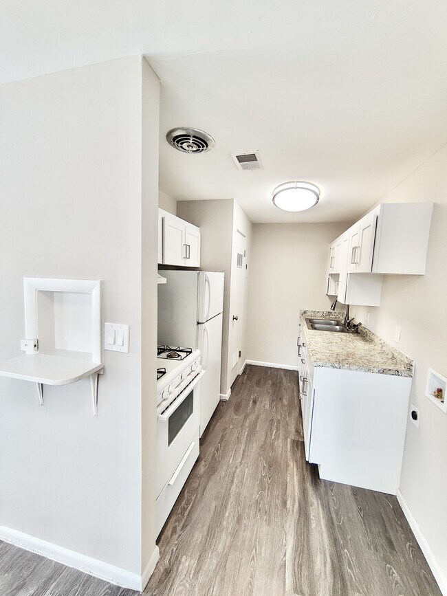 Kitchen/Dining - 8867 W 54th