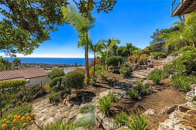 Building Photo - 1220 Anacapa Way